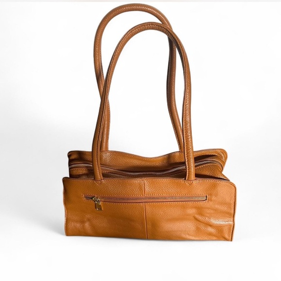 Tan Leather Tote with Double Handles and Structured Design - Picture 2 of 5